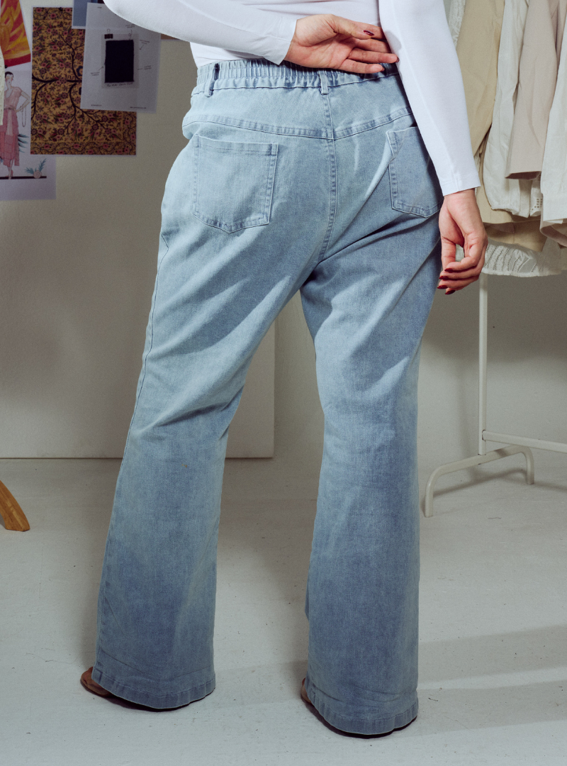 Sora Light-Wash Flare Denim
