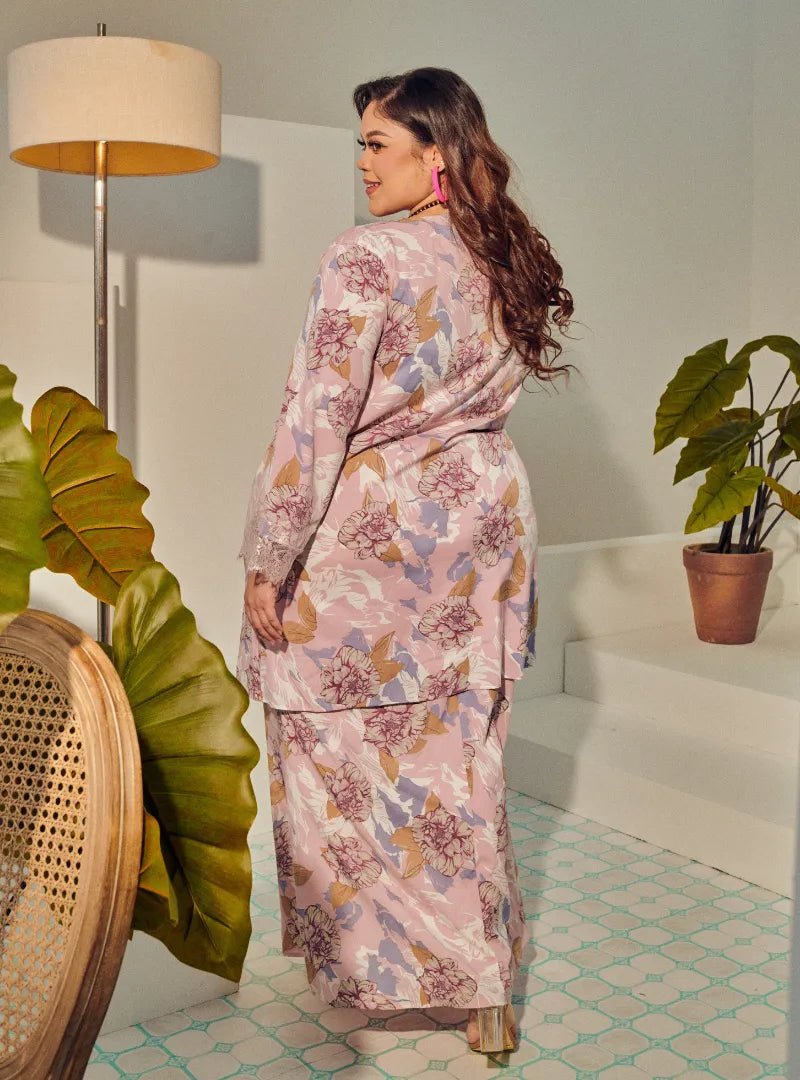 Tun Anum Printed Wrap Kurung – CURVA FABULOUS