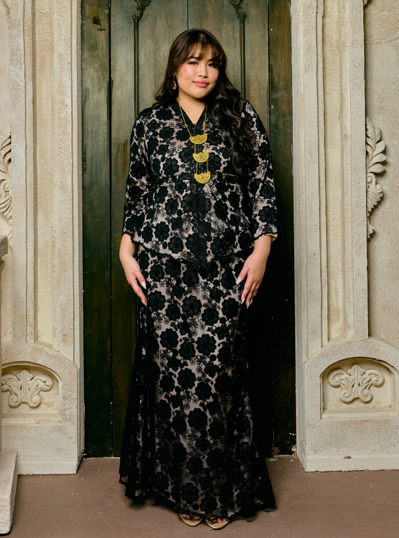 Manis Rafizah Lace Kebaya Peplum Kurung