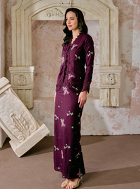 Manis Kaisara Embroidered Kebaya Kurung - Wine