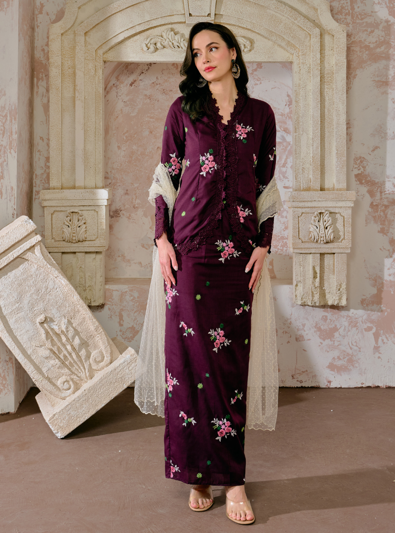 Manis Kaisara Embroidered Kebaya Kurung - Wine