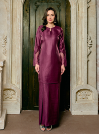 Manis Sofea Kurung Pahang - Wine