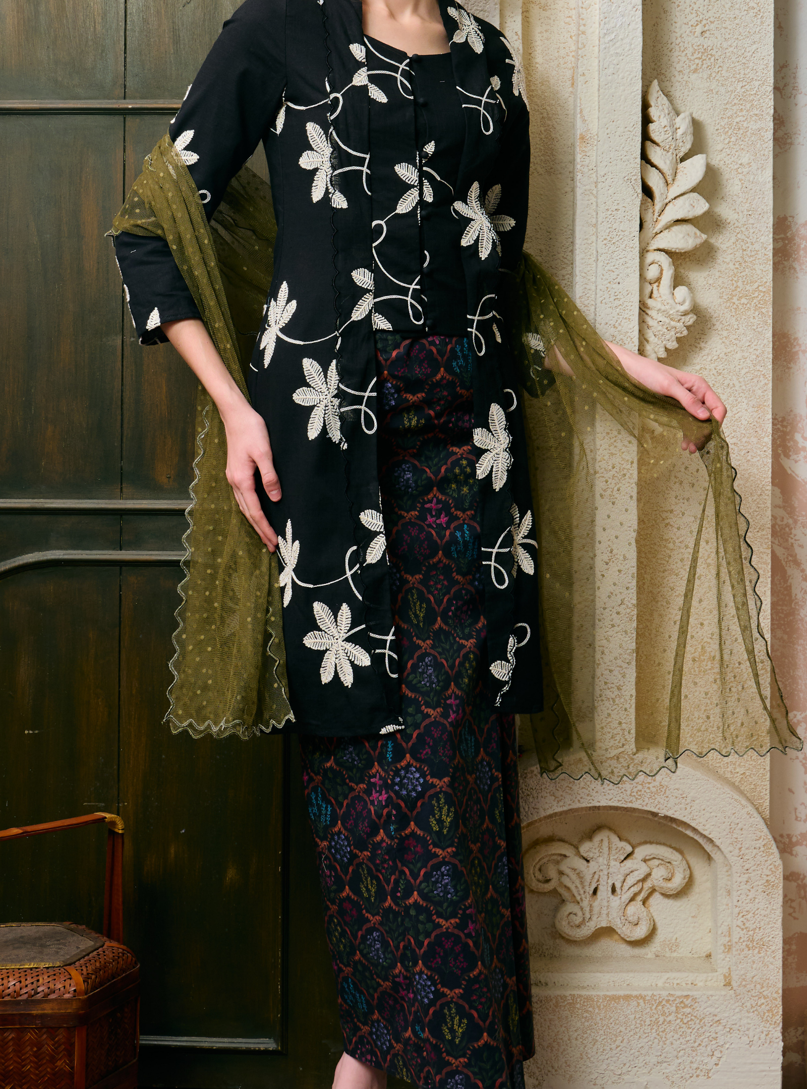 Masnah Dotted Lace Selendang - Olive