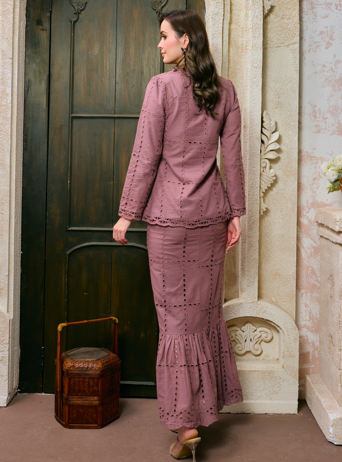 Sulam Salmah Eyelet Kebaya Kurung - Dusty Rosegold