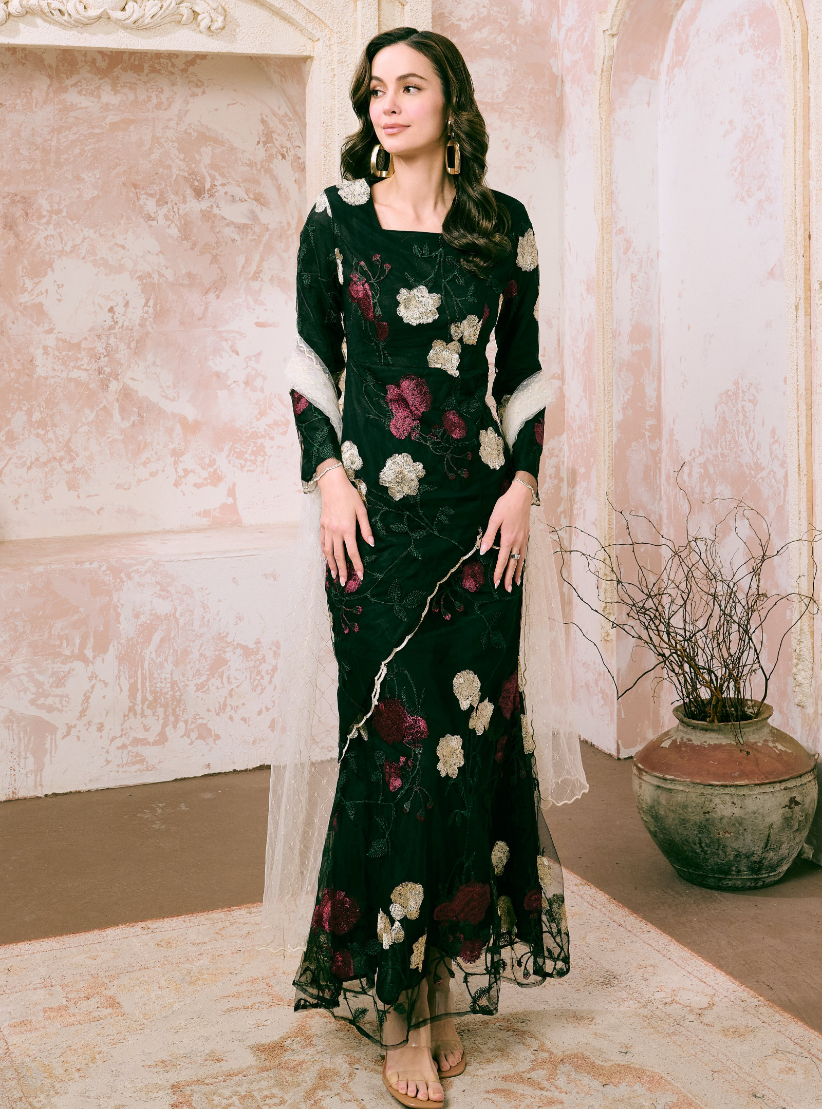 Santun Thalita Asymmetrical Kurung Pahang - Black Flower