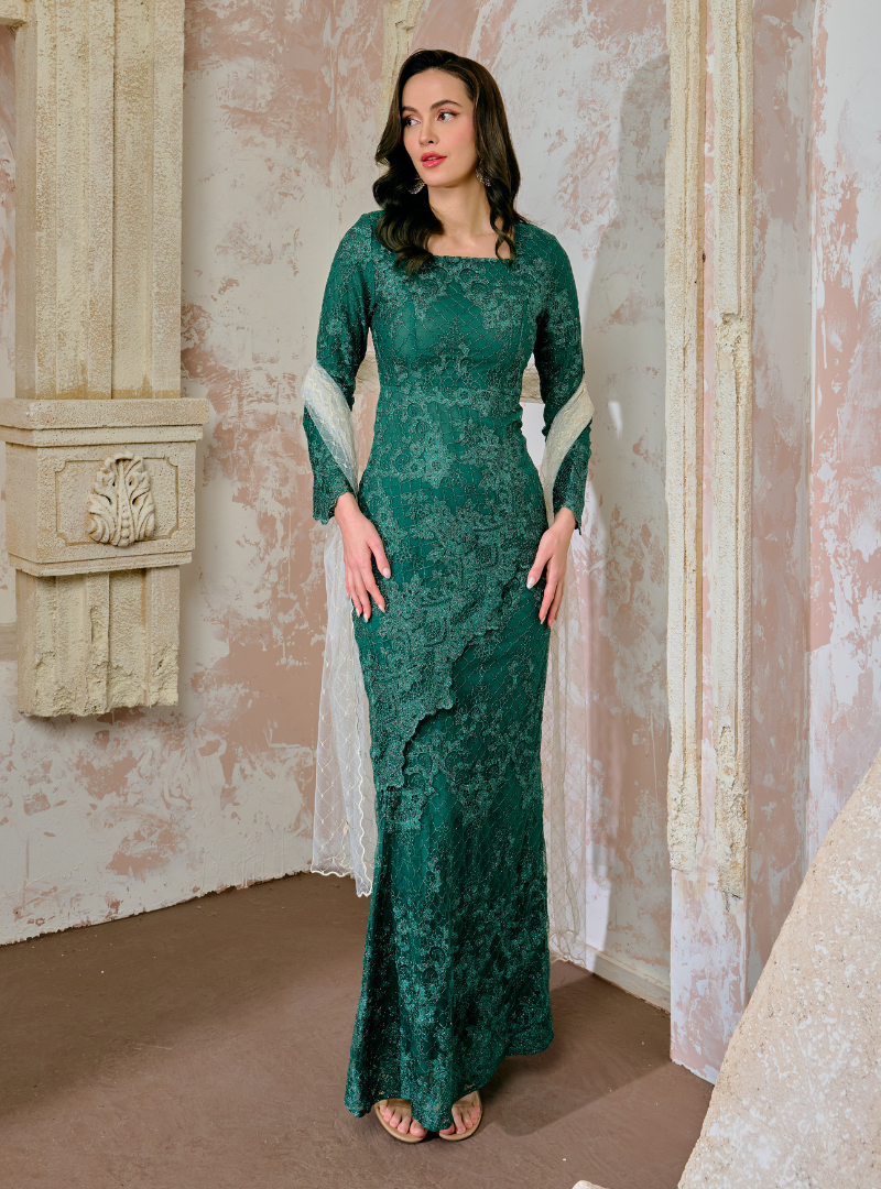 Manis Thania Asymmetrical Kurung Pahang - Emerald