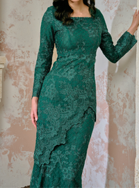 Manis Thania Asymmetrical Kurung Pahang - Emerald