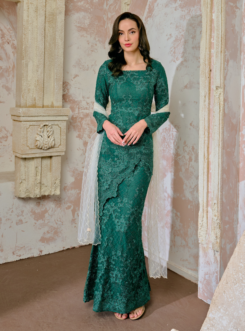 Manis Thania Asymmetrical Kurung Pahang - Emerald