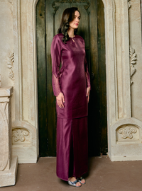 Manis Sofea Kurung Pahang - Wine