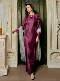 Manis Sofea Kurung Pahang - Wine