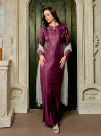 Manis Sofea Kurung Pahang - Wine