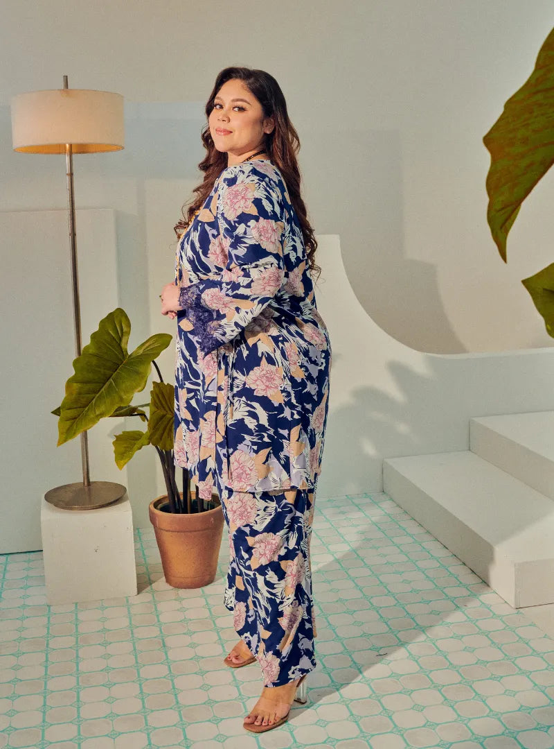 Tun Anum Printed Wrap Kurung – CURVA FABULOUS