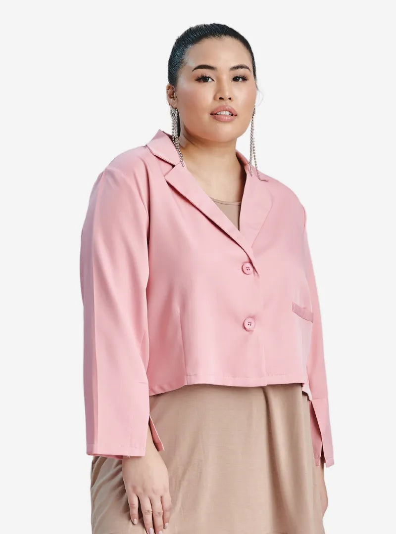 A woman dressed in Rouge Short Blazer