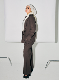 A woman dressed in Stone Grey Oversized Cotton Set