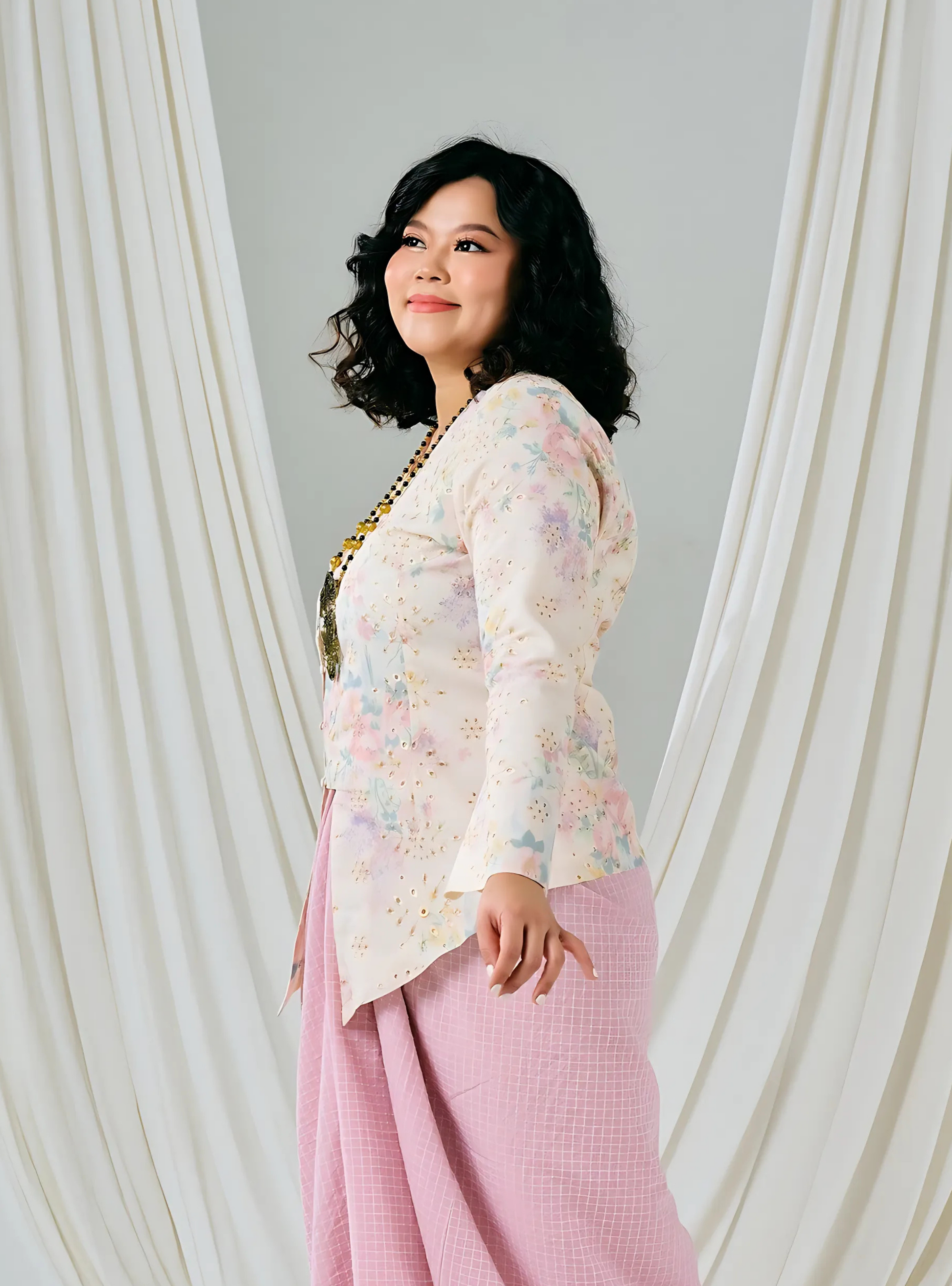 Tun Rafiza Eyelet Kebaya Top Only