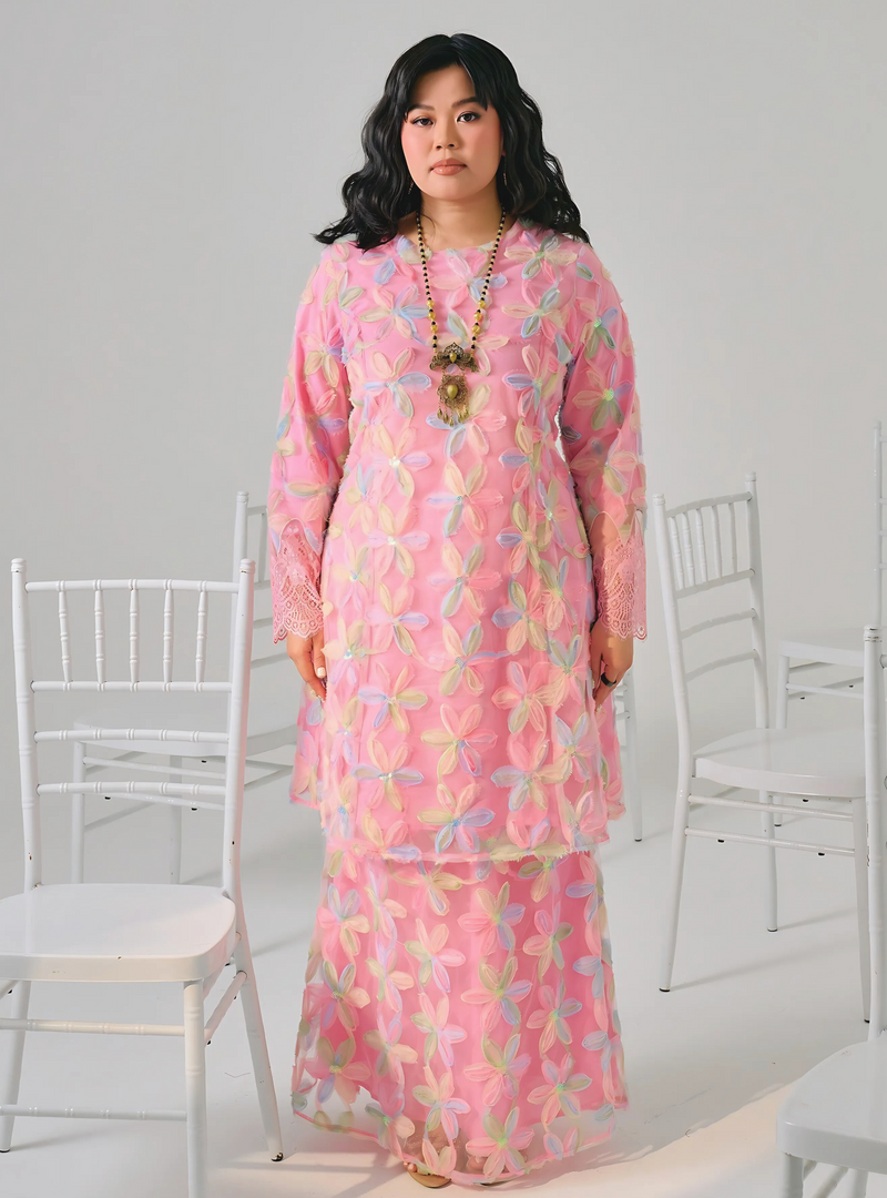 Tun Hidayah 3D Embroidered Kurung