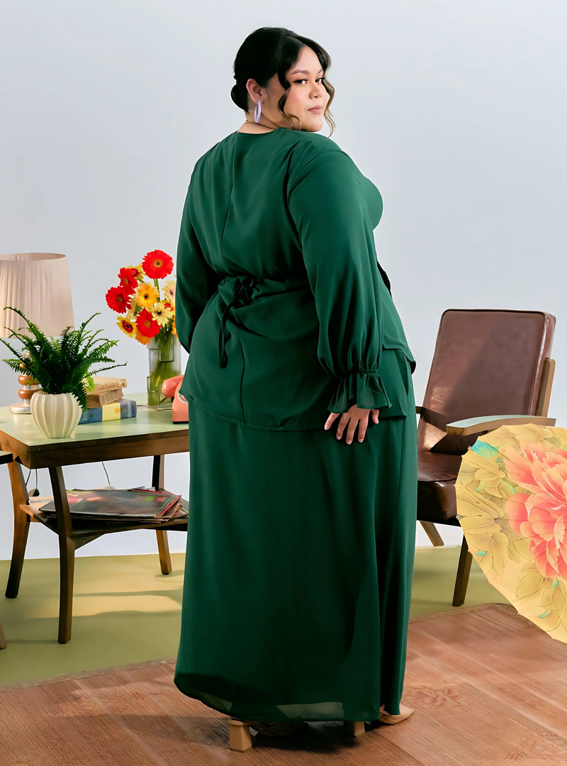 Tun Kamila Wrap Kurung - Emerald Green