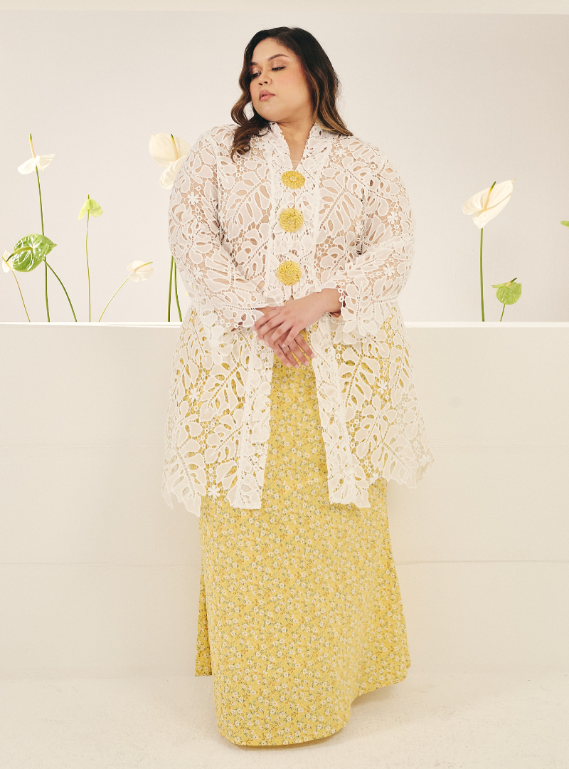 Tun Baizura Eyelet Leaves Kebarung - White