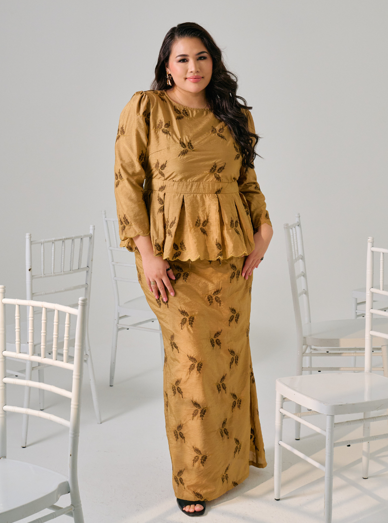 Tun Kamariah Embroidered Leaves Peplum Kurung - Brown