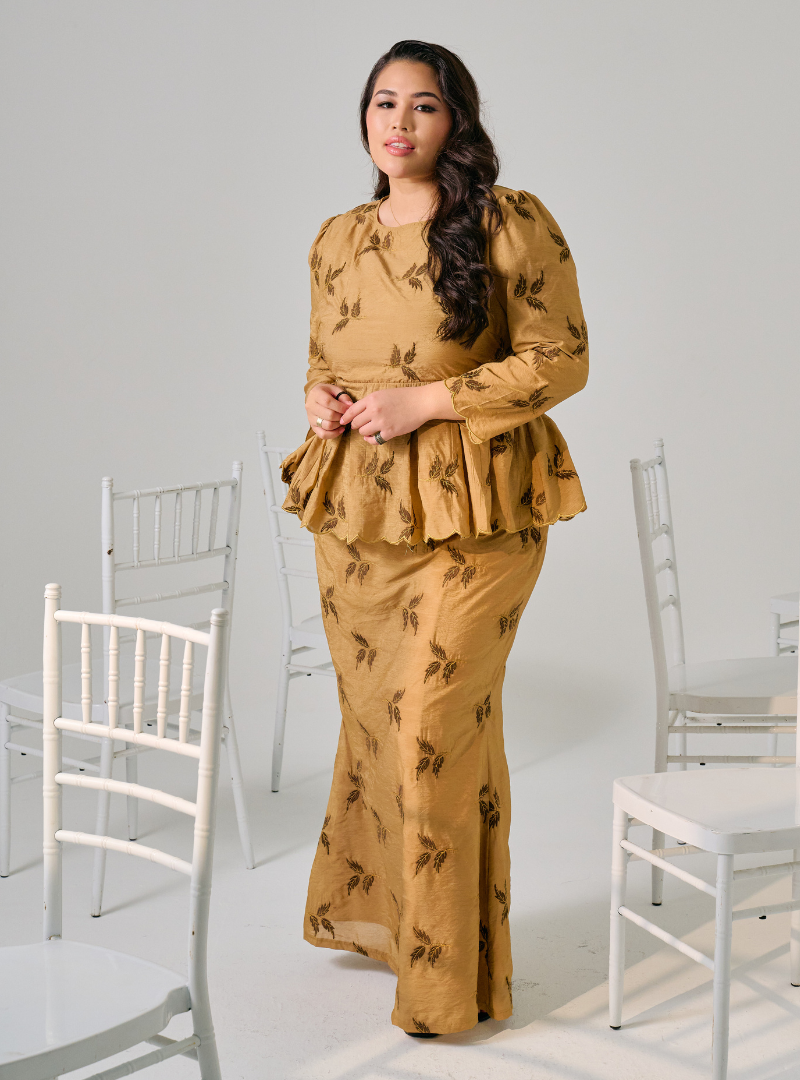 Tun Kamariah Embroidered Leaves Peplum Kurung - Brown