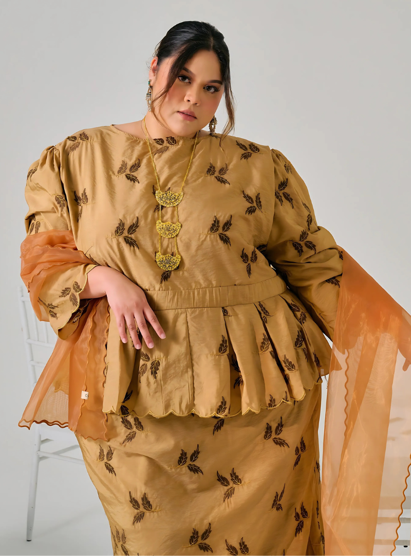 Tun Kamariah Embroidered Leaves Peplum Kurung - Brown