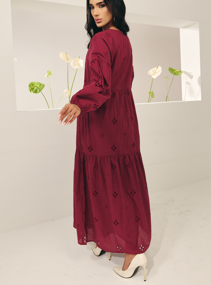 Clara Eyelet Princess Dress Maroon – CURVA FABULOUS
