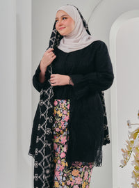 Bunga Hati Embroidered Kebarung Top Only