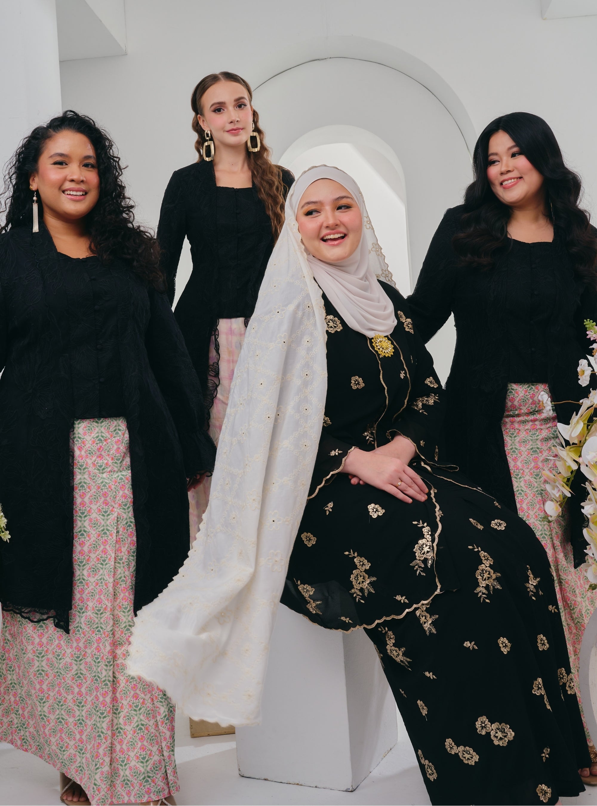 Bunga Hati Embroidered Kebarung Top Only