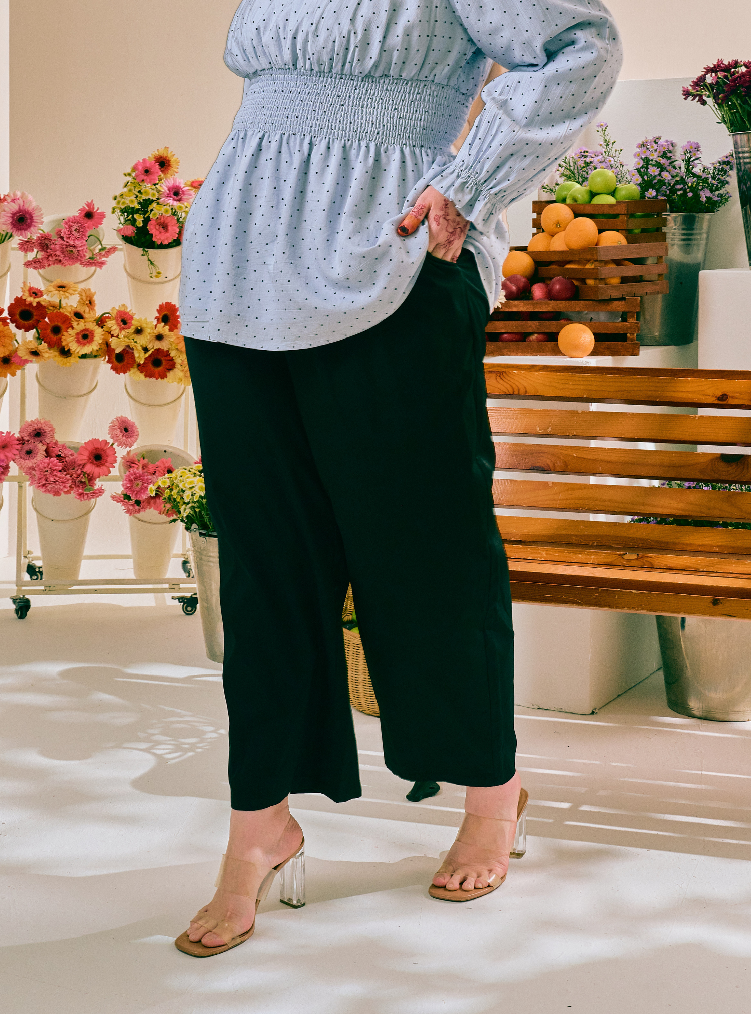 Opal Relaxed Barrel Pants - Black