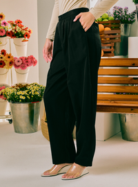 Opal Relaxed Barrel Pants - Black