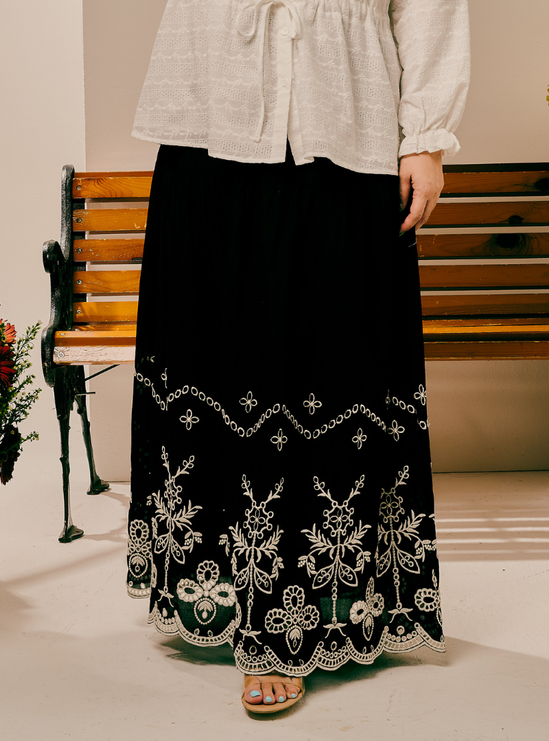 Remi Tiered Linen Maxi Skirt - Black
