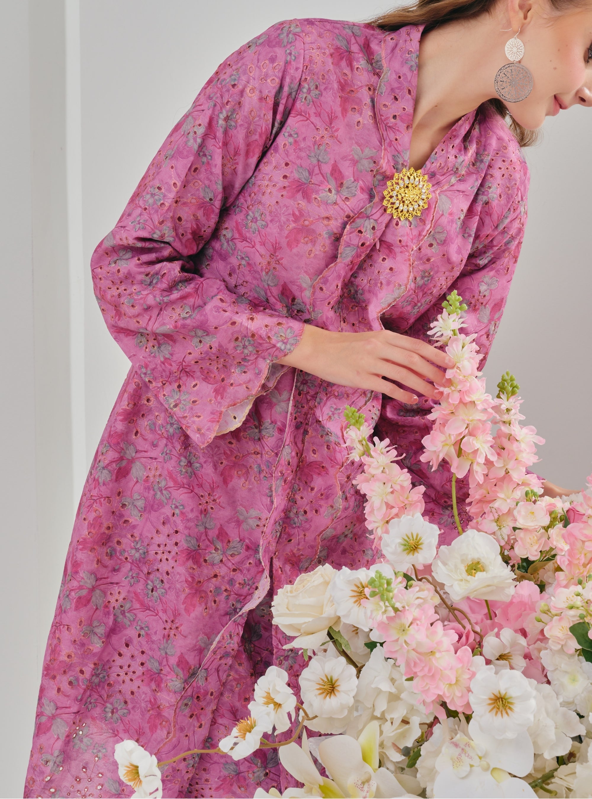 Bunga Karly Embroidered Kebarung - Pink