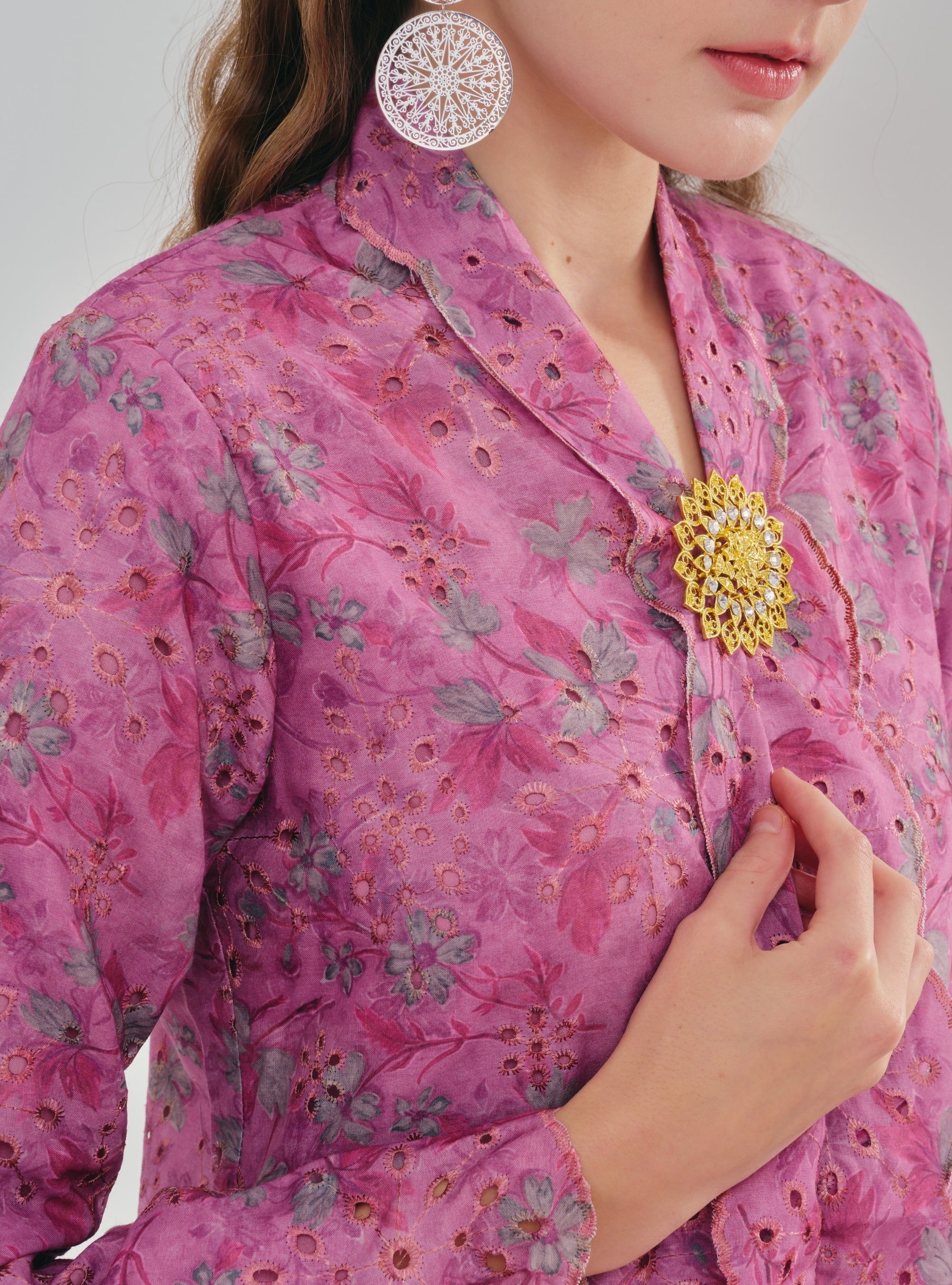 Bunga Karly Embroidered Kebarung - Pink