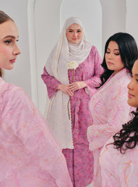 Bunga Karly Embroidered Kebarung - Pink