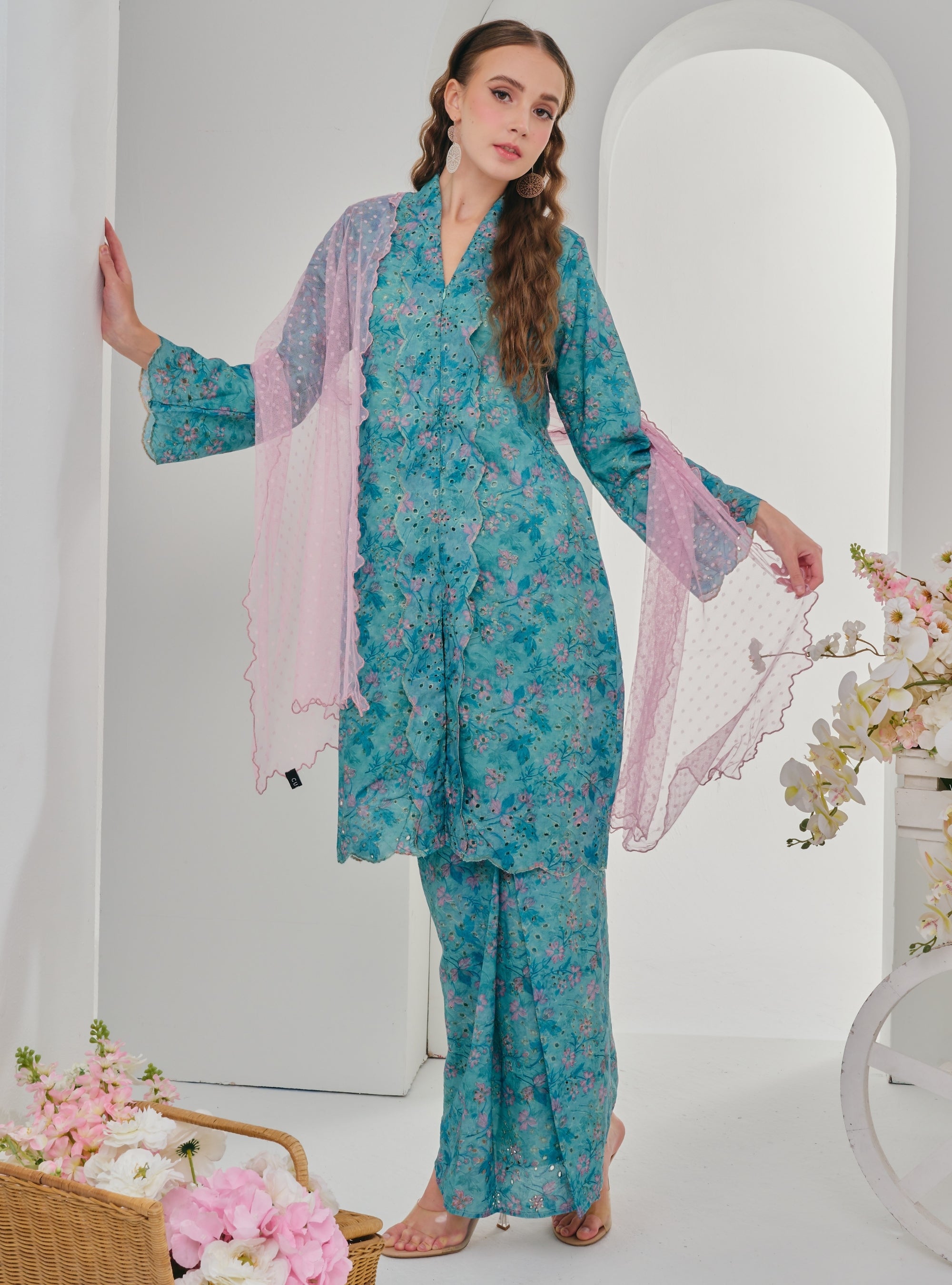 Bunga Karly Embroidered Kebarung - Teal