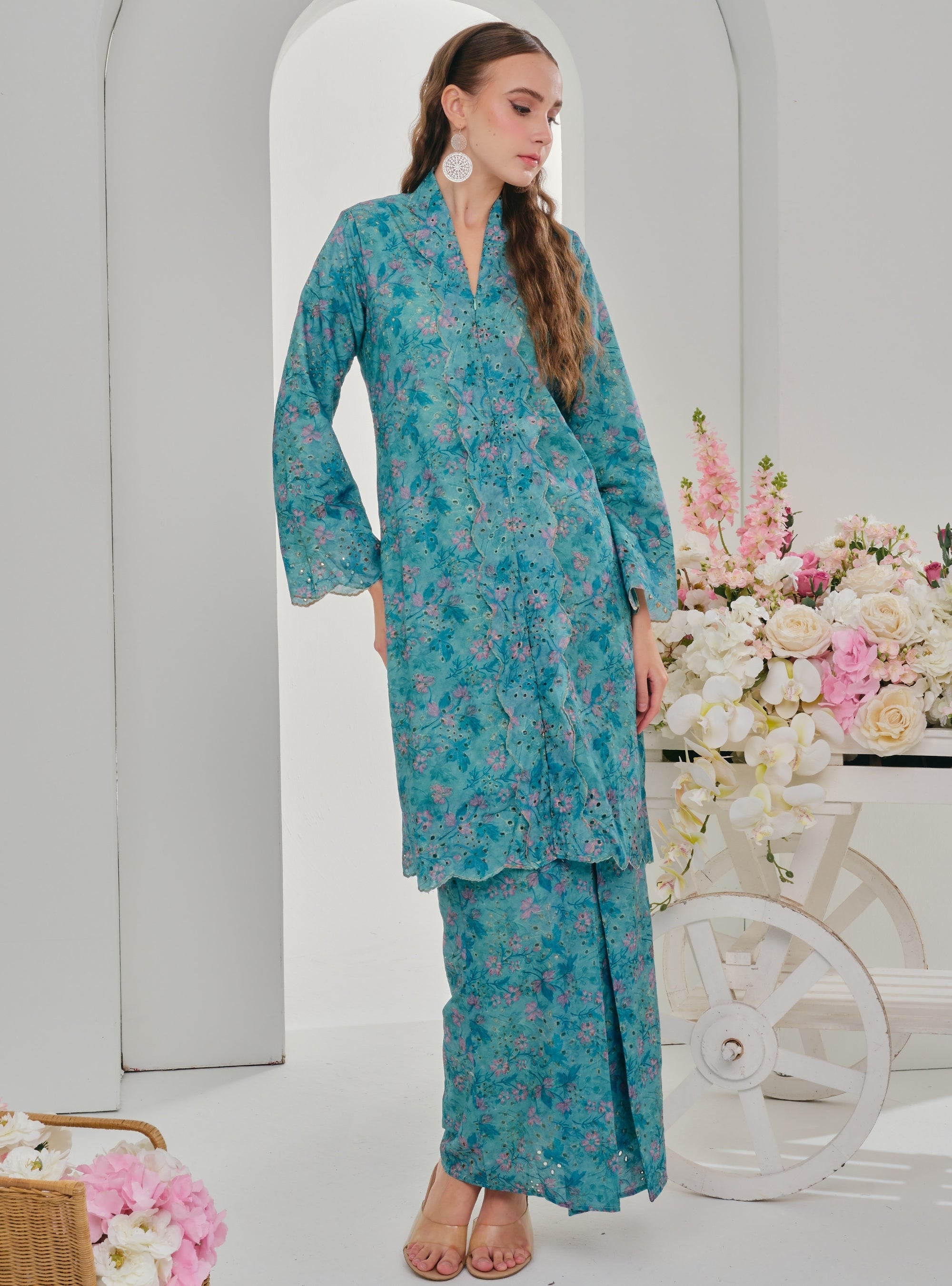Bunga Karly Embroidered Kebarung - Teal