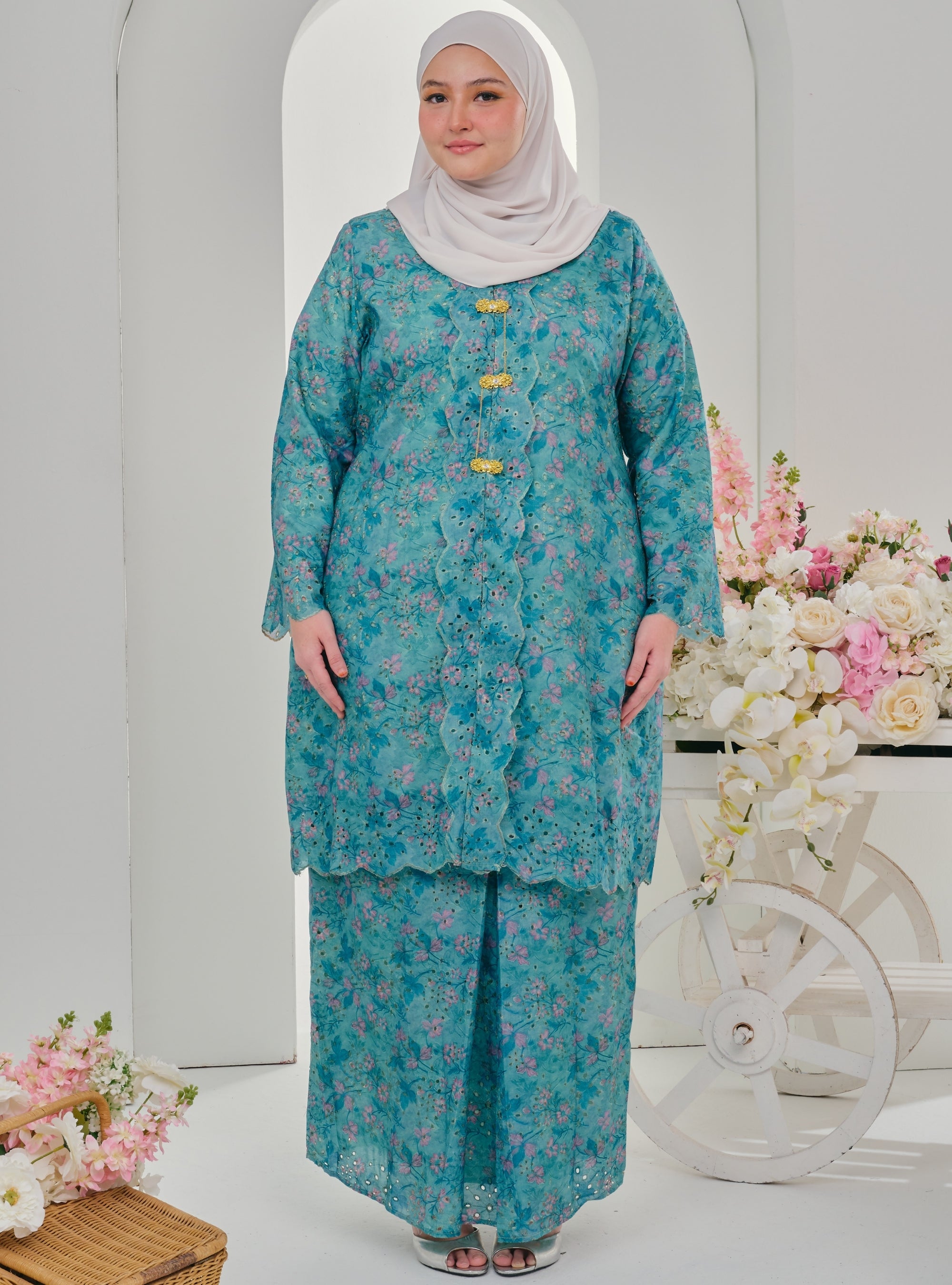 Bunga Karly Embroidered Kebarung - Teal