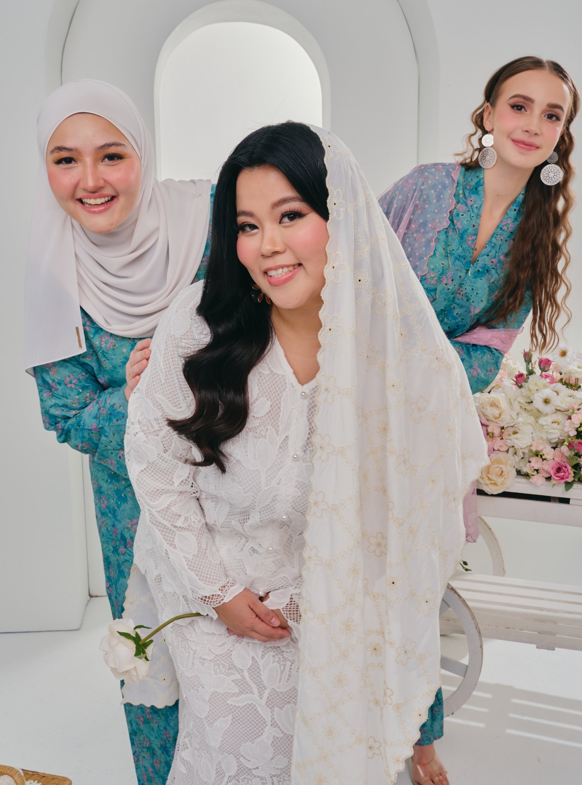Bunga Karly Embroidered Kebarung - Teal