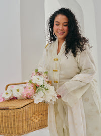 Bunga Karin Embroidered Manik Kebarung