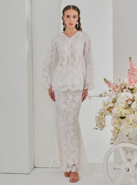 Bunga Dalila Lace Kebaya Kurung
