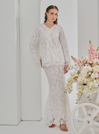 Bunga Dalila Lace Kebaya Kurung
