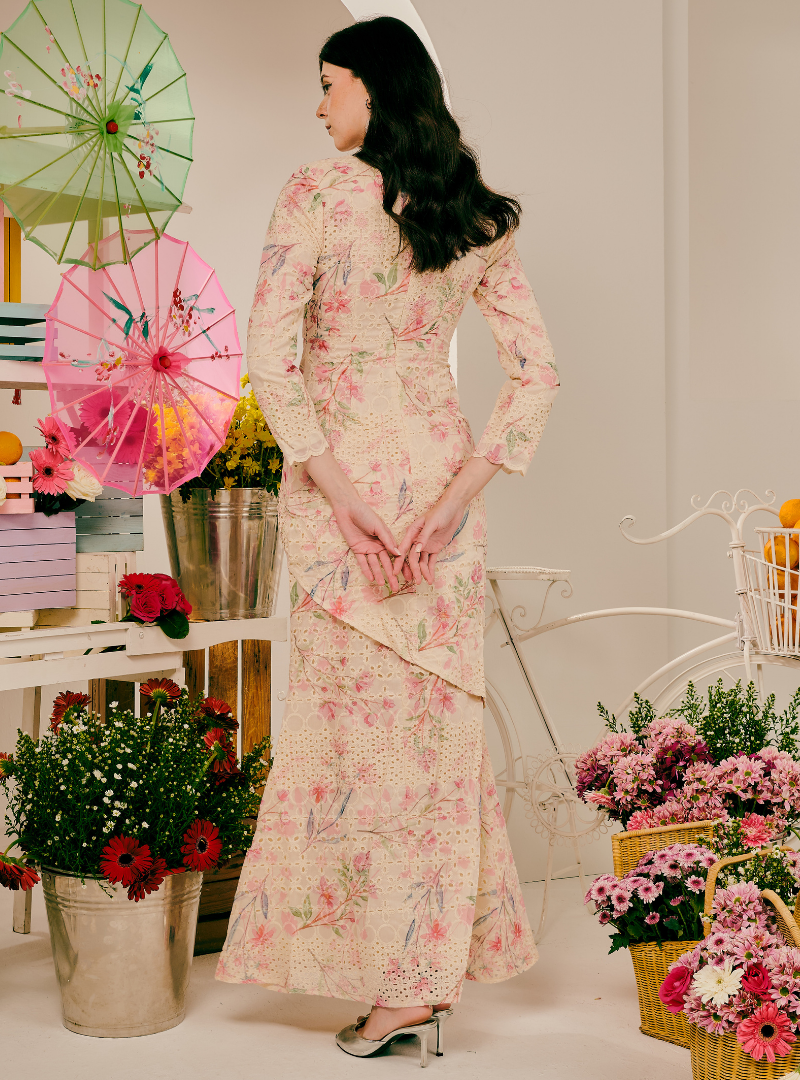 Santun Thalita Asymmetrical Kurung Pahang - Pink