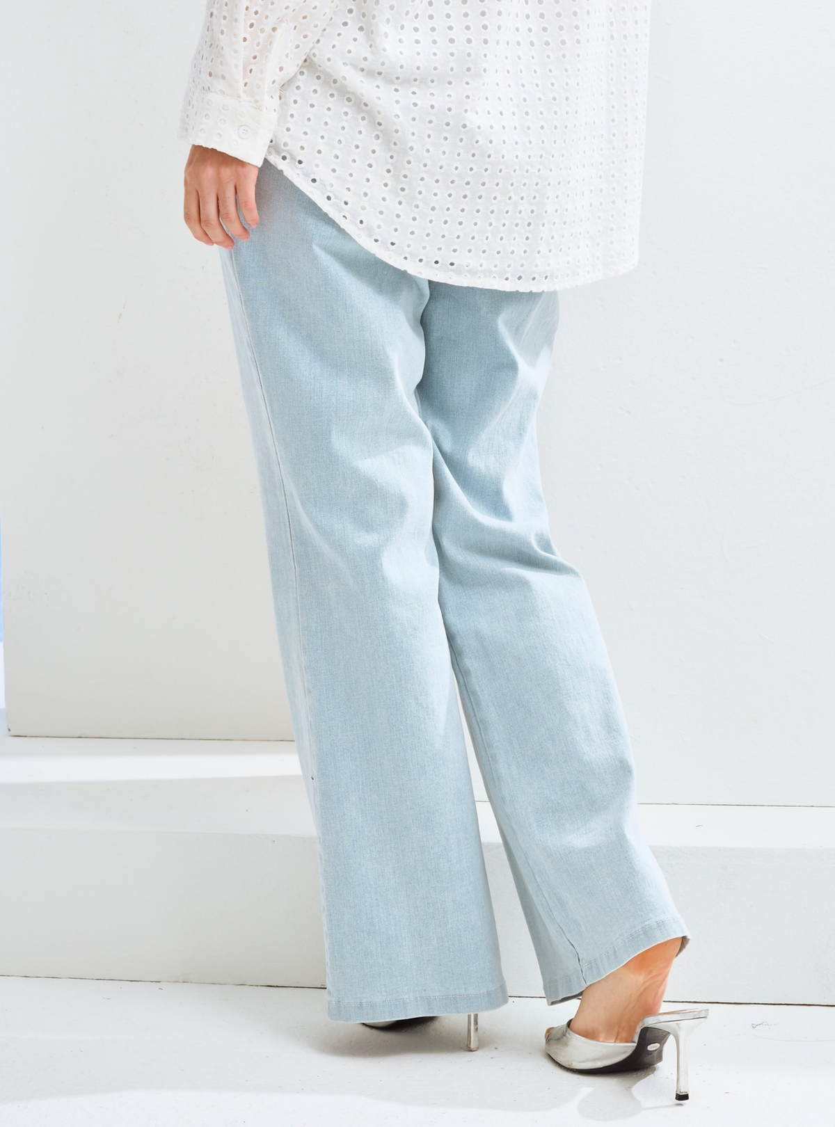 Sora Light-Wash Flare Denim - Cloud Blue