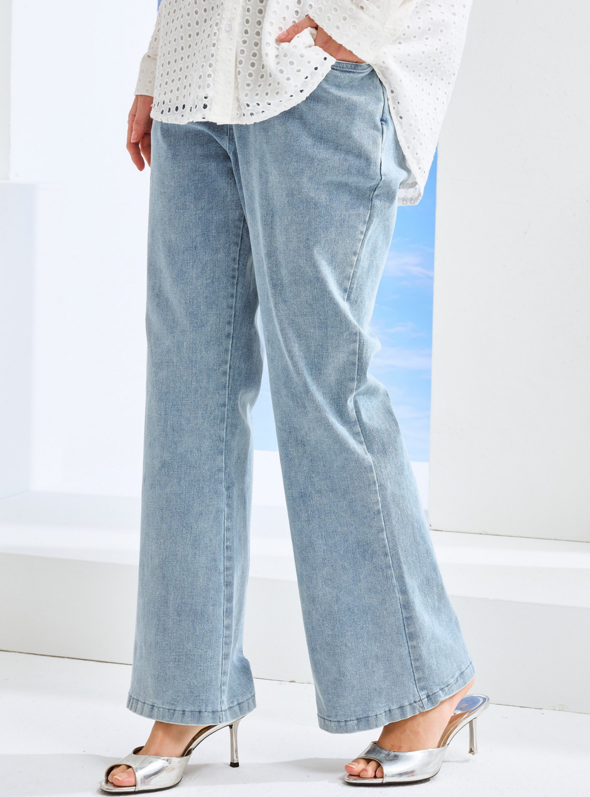 Sora Light-Wash Flare Denim - Grey Denim