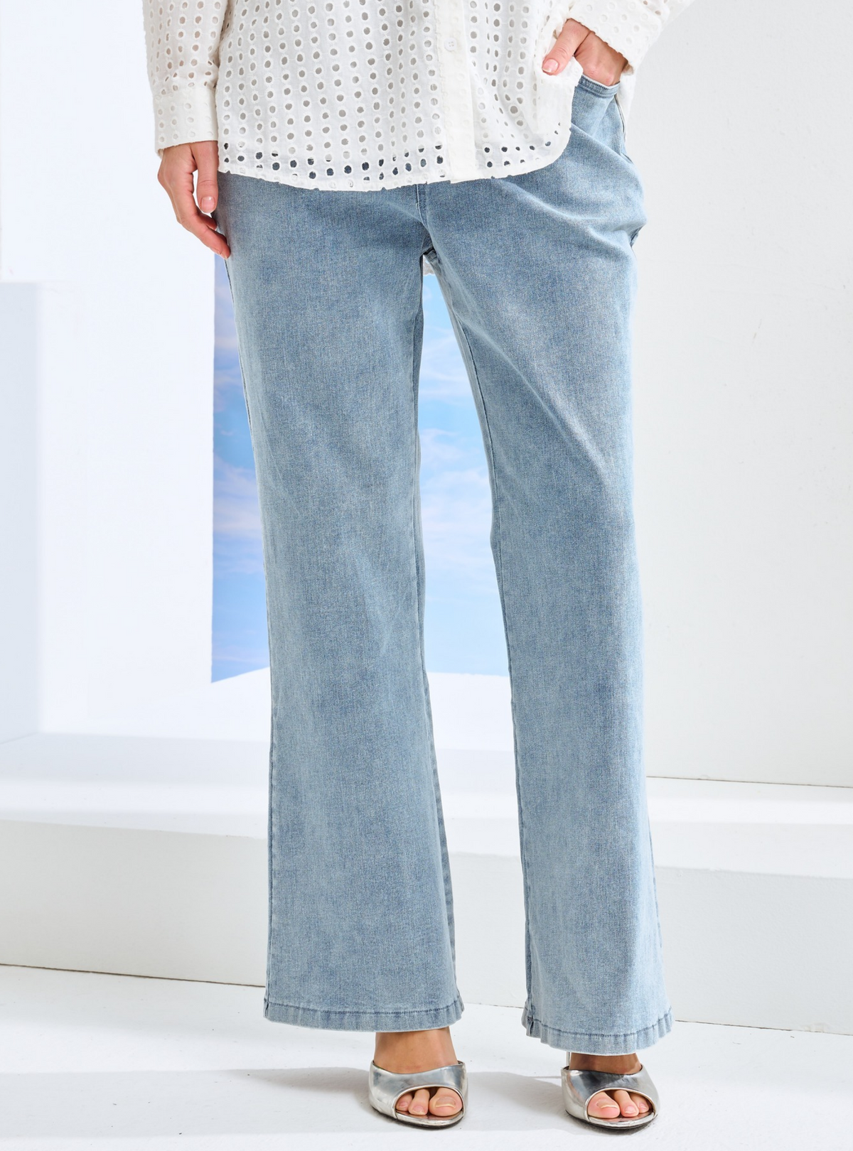 Sora Light-Wash Flare Denim - Grey Denim