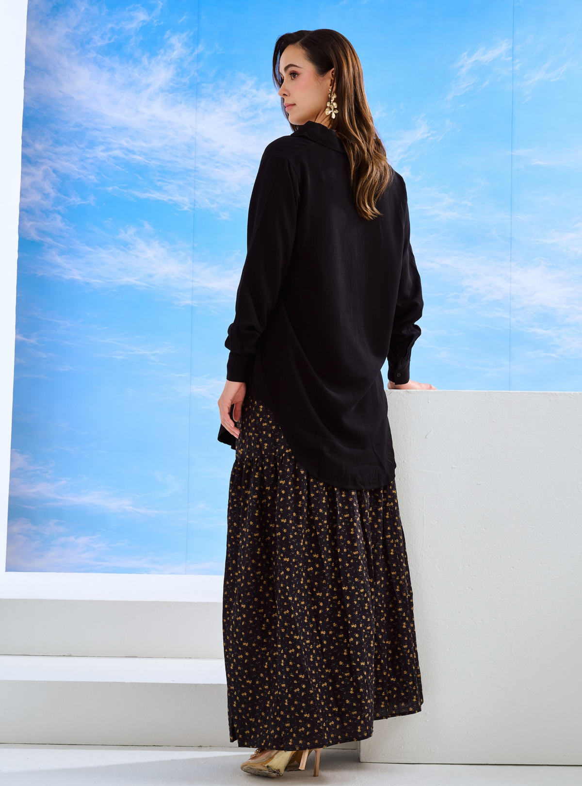 Pana Relaxed V-Neck Blouse