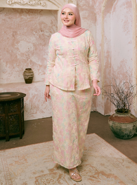 Santun Yumi Mandarin Kebaya Kurung - Matcha Strawberry