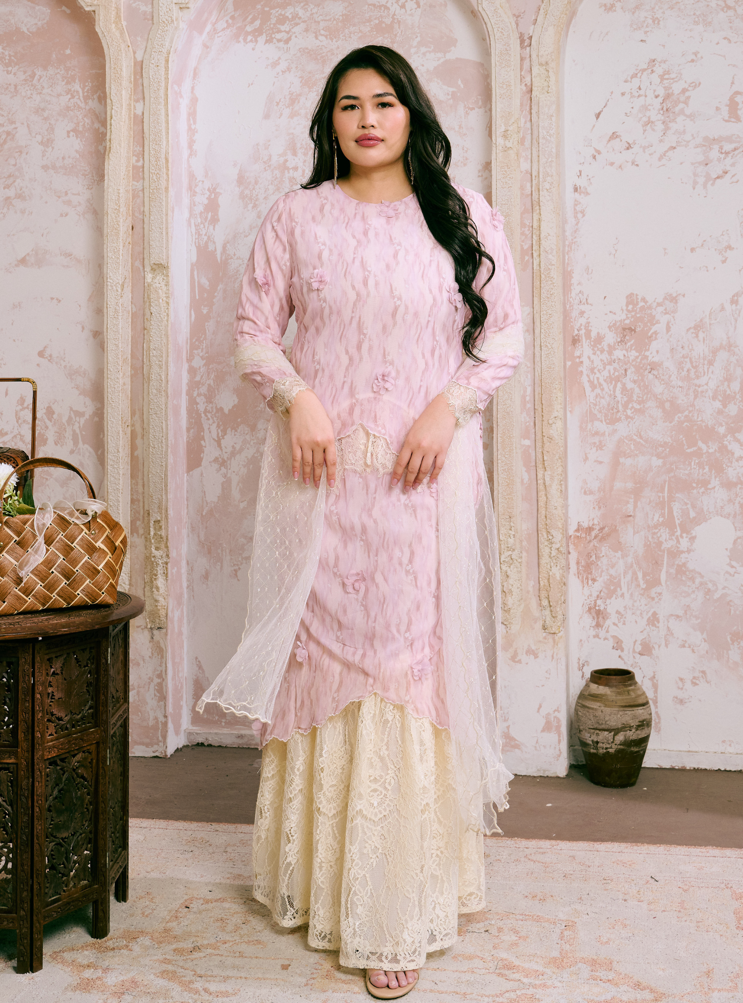 Santun Aminah 3D Lace Kurung - Vanila Strawberry