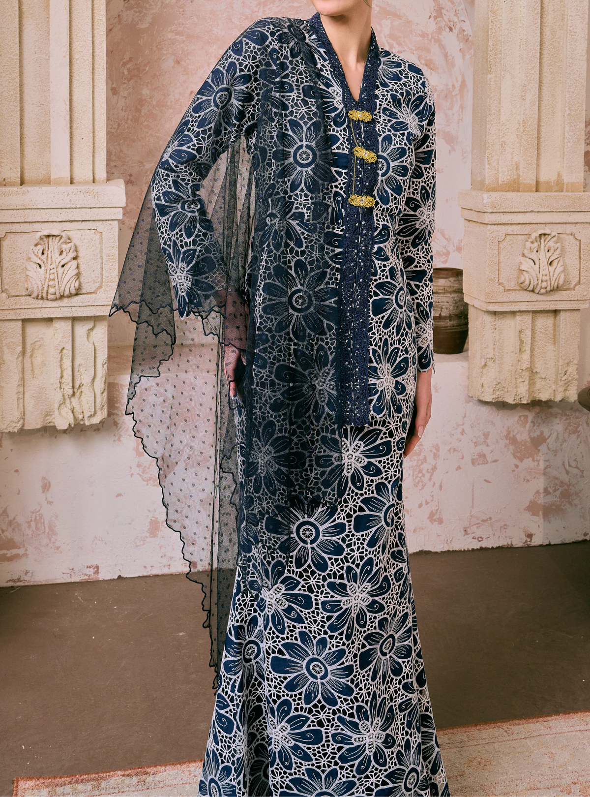 Amira Organza Selendang - Navy