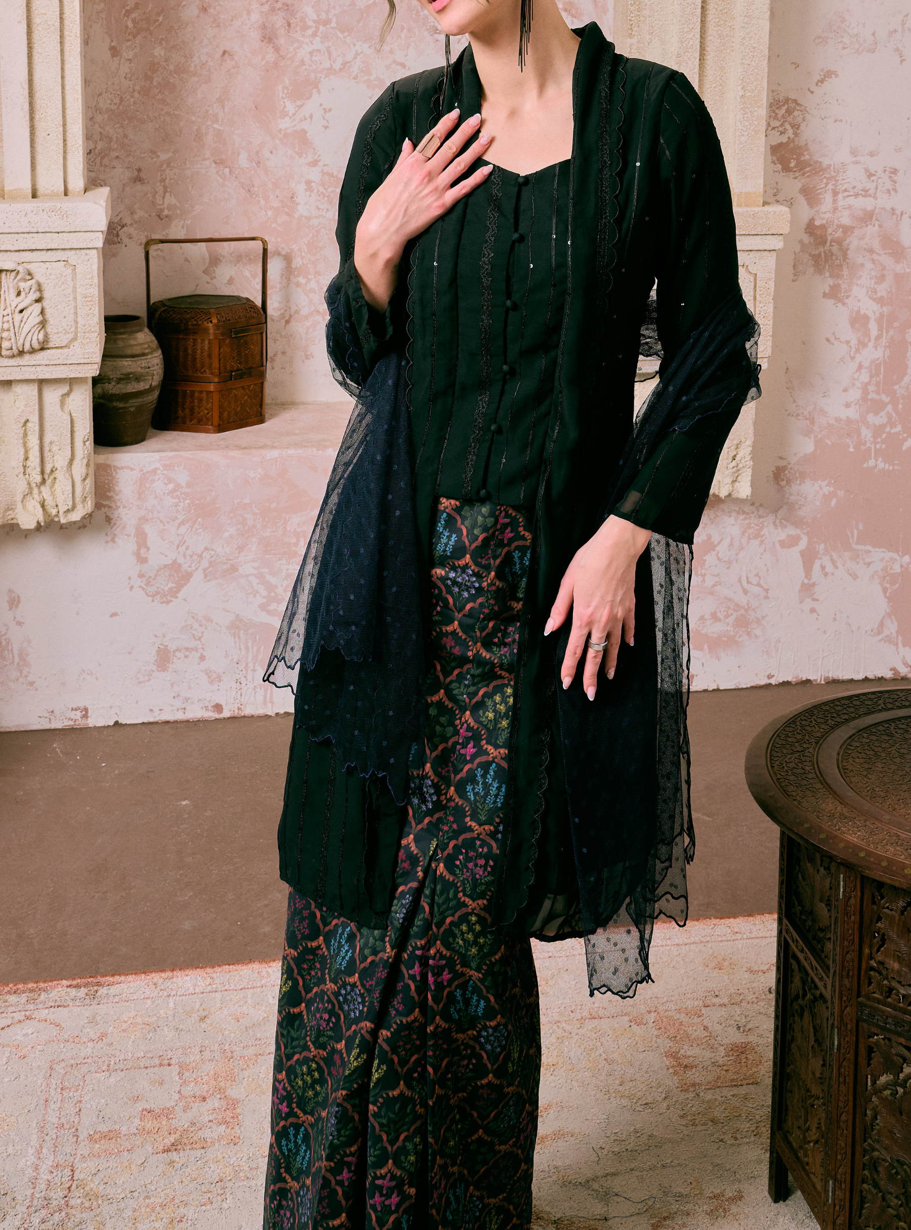 Orked Dotted Lace Selendang - Navy Black